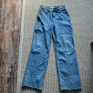A&F 90s relaxed Jean